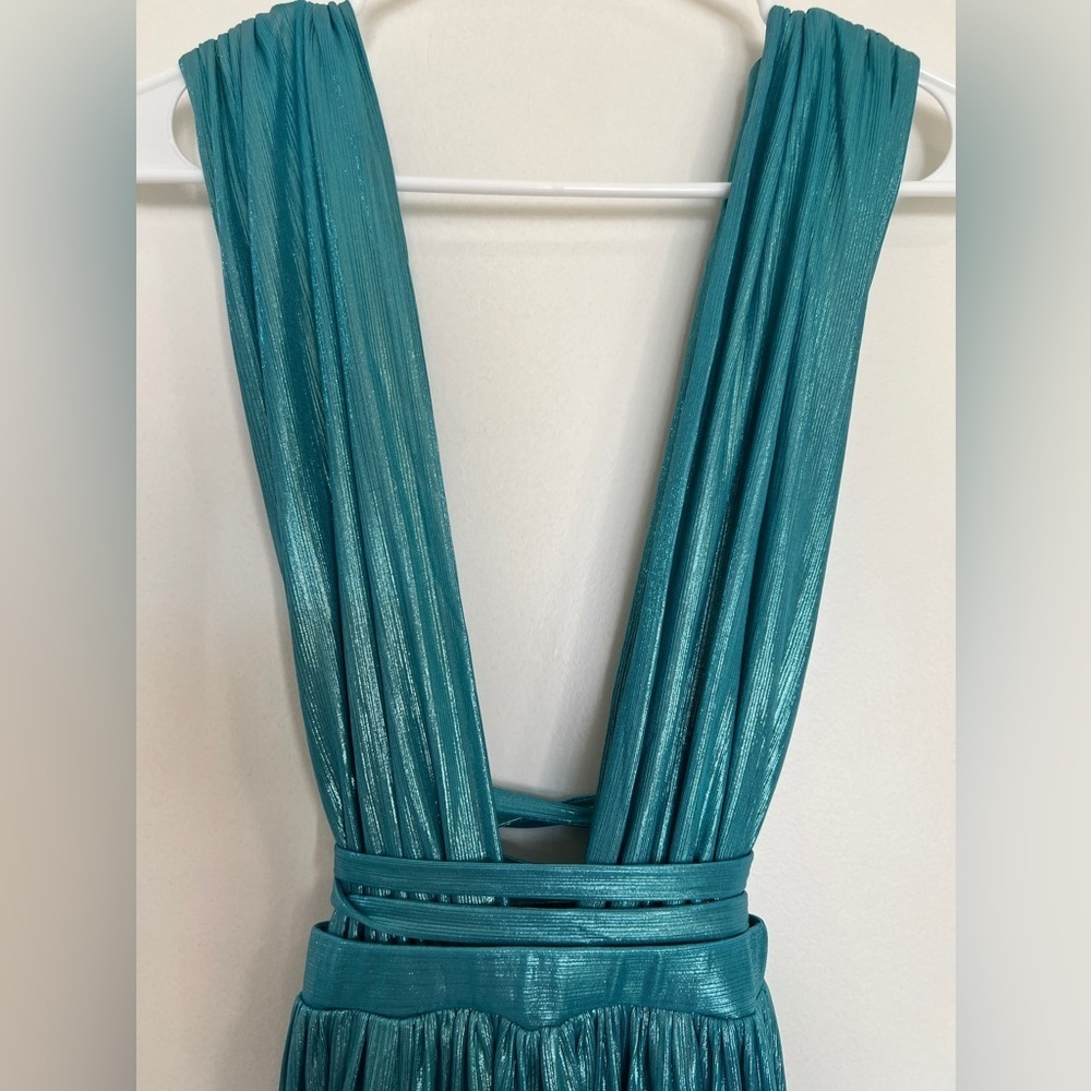 Bronx and Banco Romi Metallic Gown - Picture 4 of 11